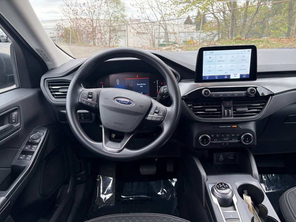 Certified 2025 Ford Escape Active AWD/4WD image 9