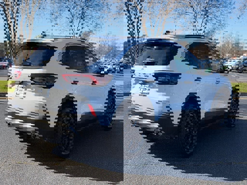 Certified 2023 Ford Escape Active w/ Tech Pack #2 image 4