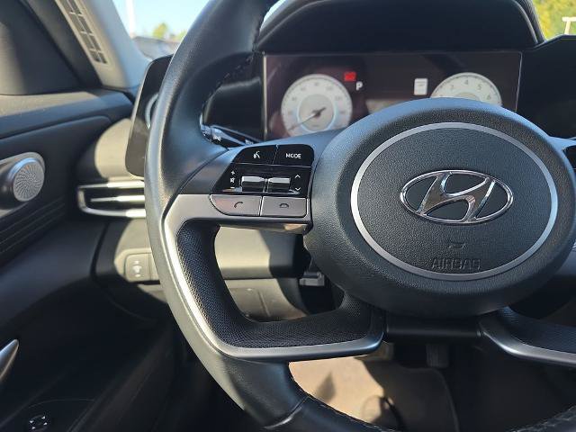 Used 2023 Hyundai Elantra Limited FWD image 28