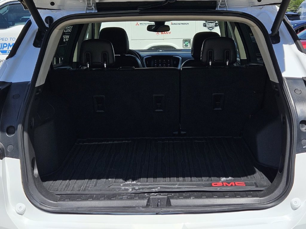 Used 2020 GMC Terrain SLT w/ Preferred Package FWD image 11