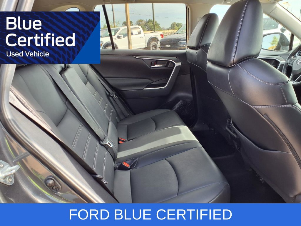 Used 2021 Toyota RAV4 XLE Premium FWD image 26