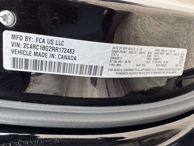 Used 2024 Chrysler Pacifica Touring-L image 29