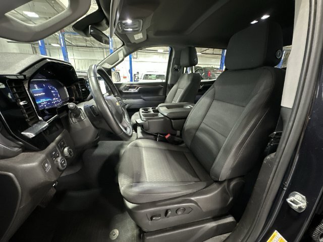 Used 2023 Chevrolet Silverado 1500 LT AWD/4WD image 17
