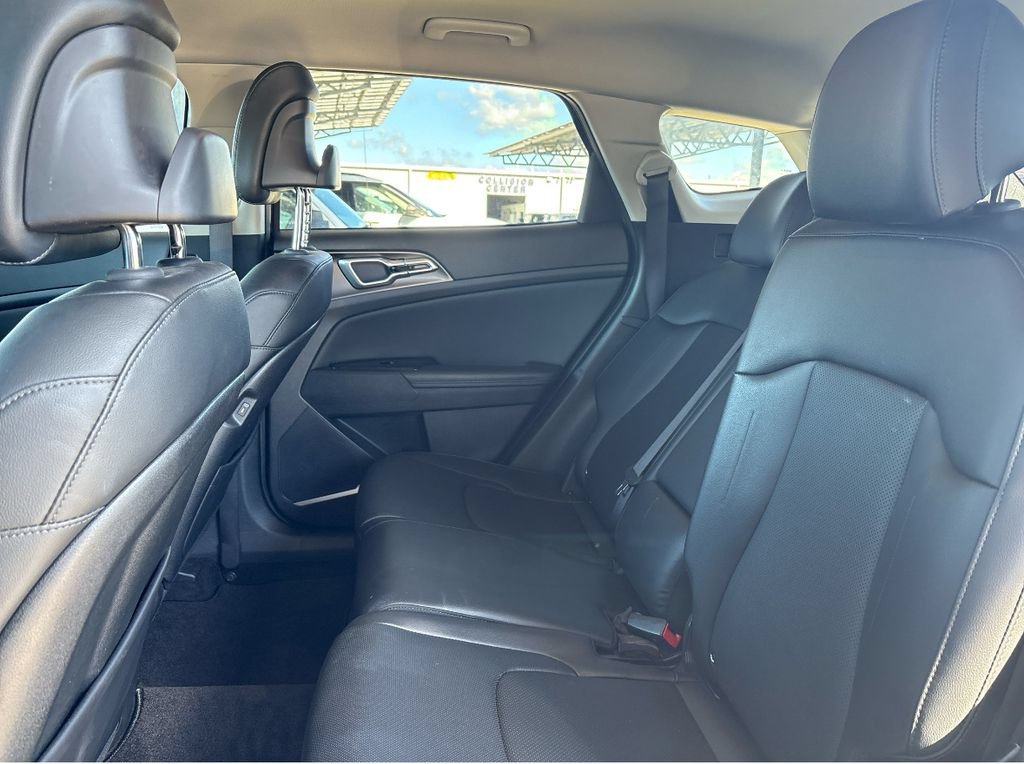 Used 2023 Kia Sportage EX FWD image 23