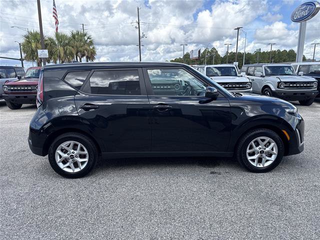 Used 2024 Kia Soul LX w/ Option Group 015 FWD image 14