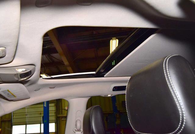 Used 2023 Chrysler Pacifica Limited image 25