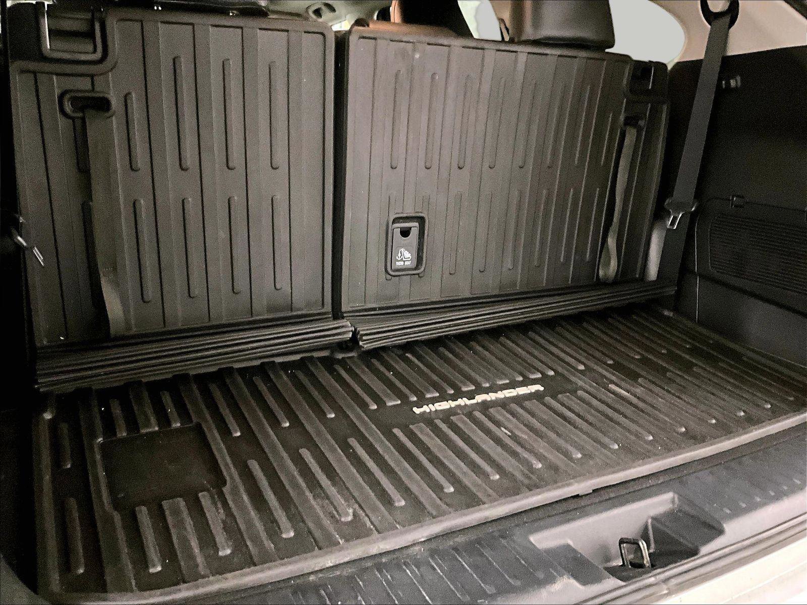 Used 2022 Toyota Highlander XLE AWD/4WD image 34