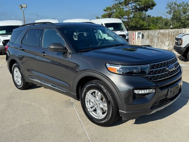Certified 2020 Ford Explorer XLT w/ Equipment Group 202A AWD/4WD image 3