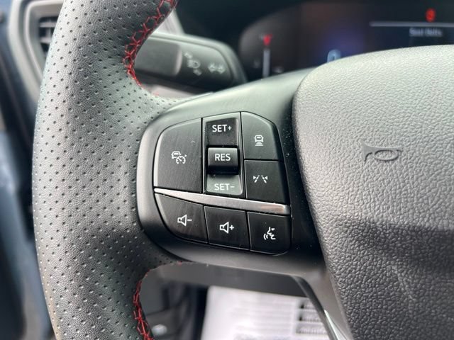 Certified 2024 Ford Escape ST-Line w/ Tech Pack #1 AWD/4WD image 8