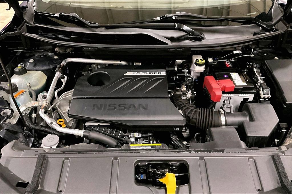 Used 2023 Nissan Rogue SL w/ SL Premium Package image 12