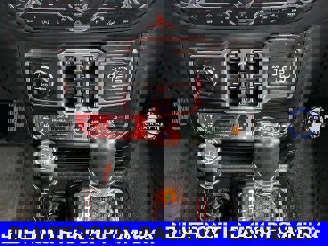 Used 2018 Jeep Wrangler Unlimited Rubicon w/ Dual Top Group image 32