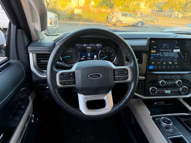 Certified 2022 Ford Expedition XLT image 5