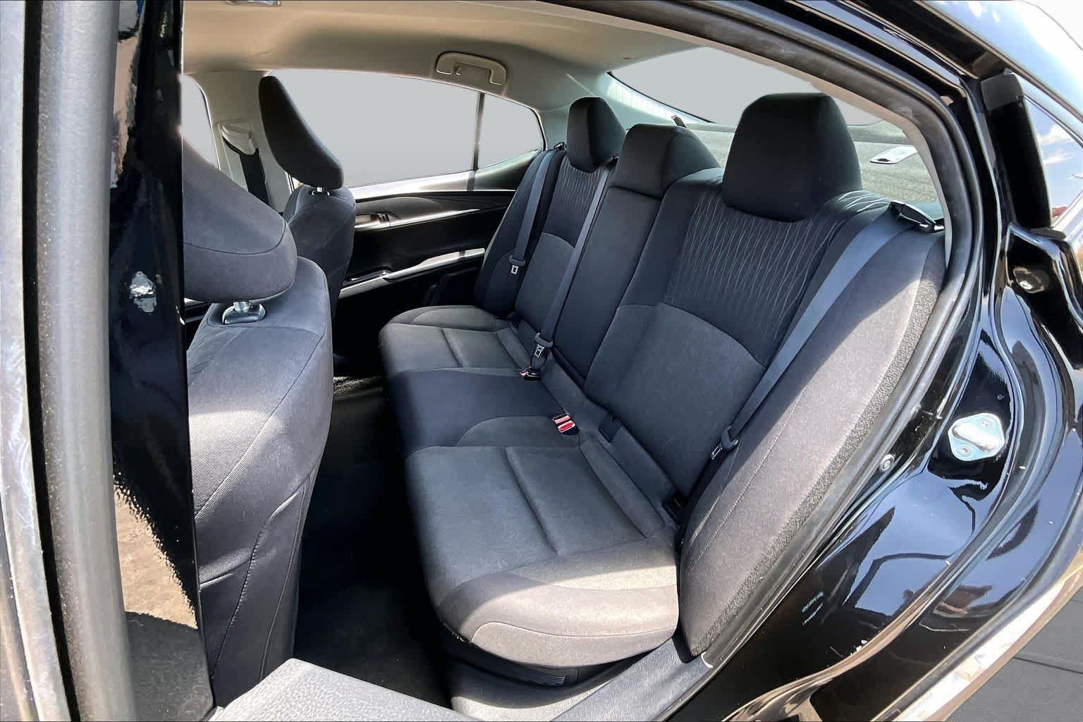 Used 2025 Toyota Camry LE FWD image 20