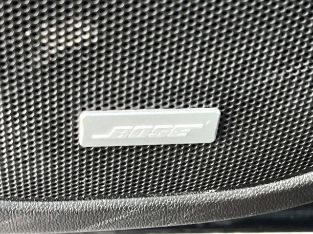 Used 2023 GMC Acadia SLT w/ Preferred Package image 19