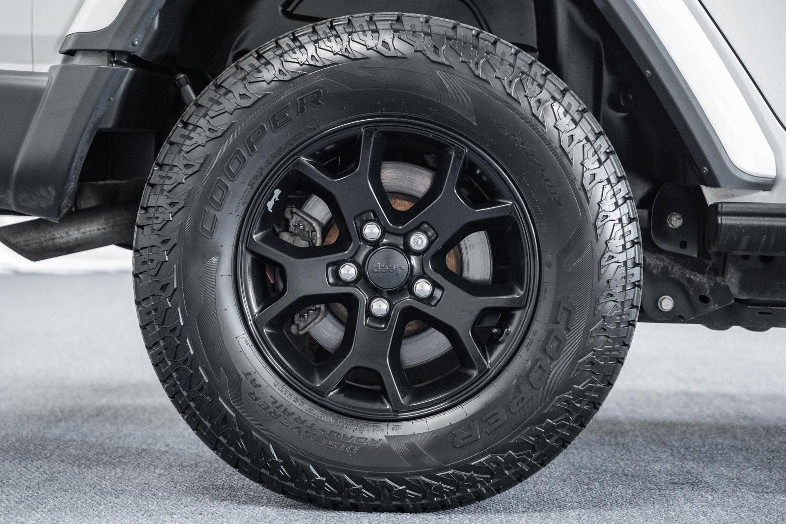 Used 2019 Jeep Wrangler Unlimited Sahara w/ Quick Order Package 24M Moab image 17