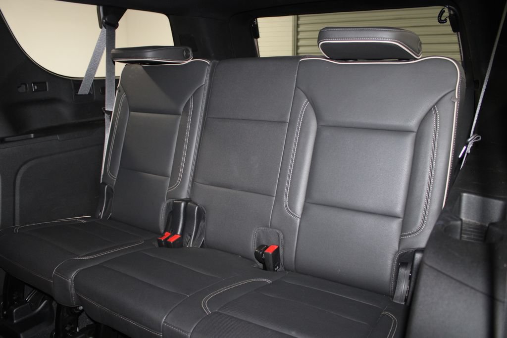 Used 2022 Chevrolet Suburban Premier RWD image 27