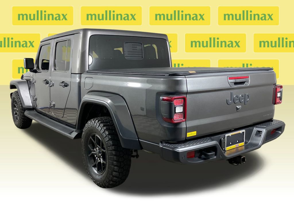 Used 2025 Jeep Gladiator Sport image 3