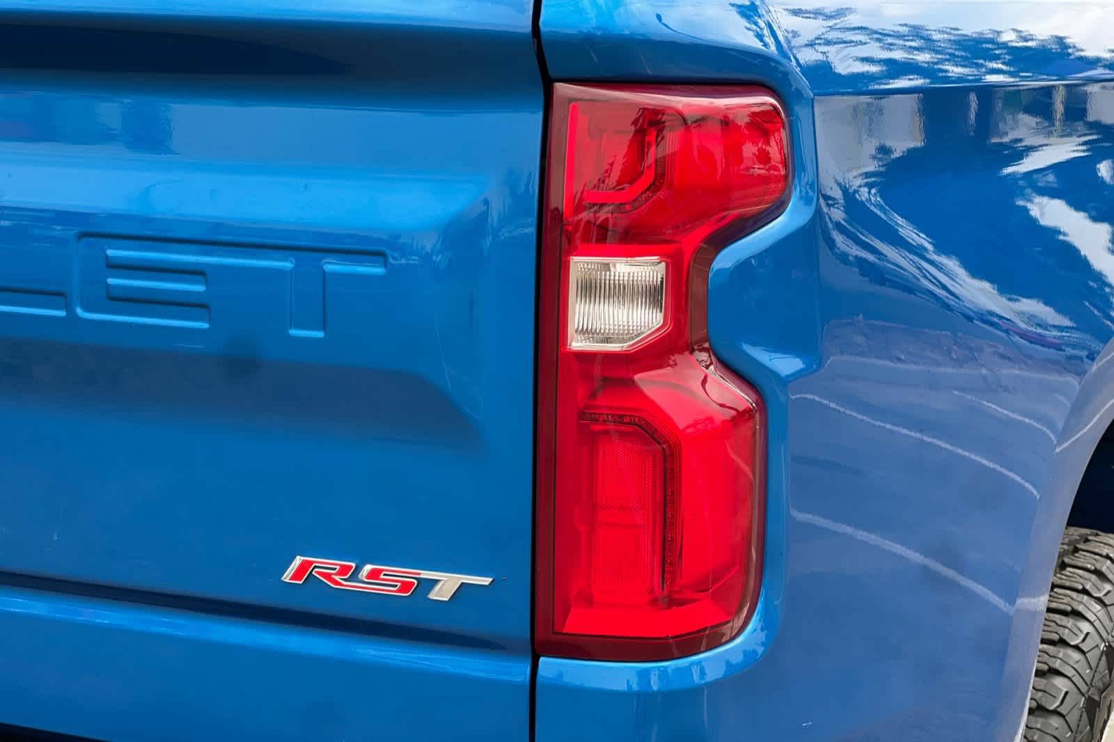 Used 2023 Chevrolet Silverado 1500 RST w/ Z71 Off-Road Package AWD/4WD image 28