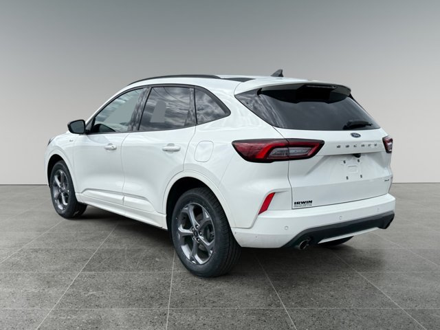 Certified 2023 Ford Escape ST-Line w/ Tech Pack #1 AWD/4WD image 9