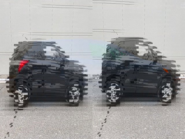 Used 2020 Chevrolet Trax LS w/ Tint and Cruise Package image 2
