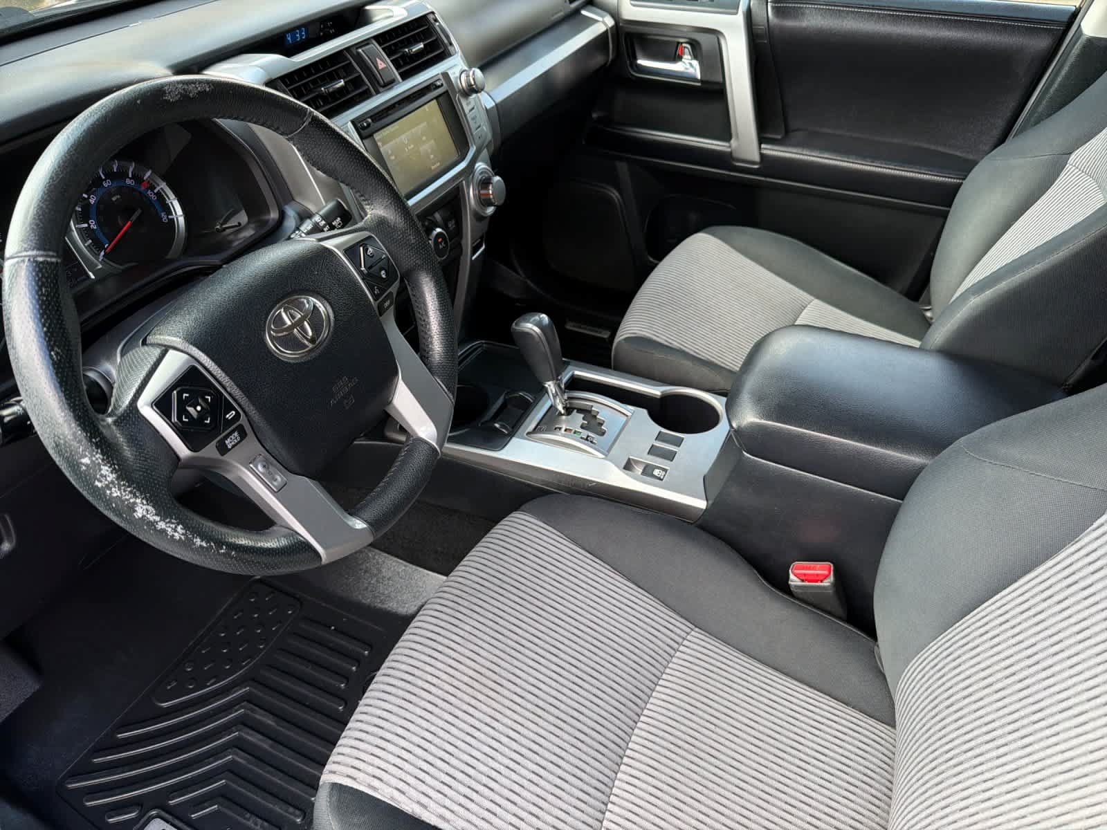 Used 2017 Toyota 4Runner SR5 RWD image 11