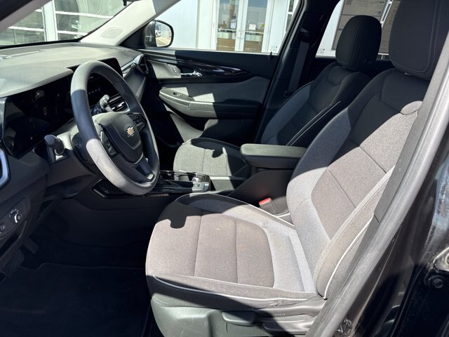 Used 2024 Chevrolet TrailBlazer LS w/ LS Convenience Package FWD image 12