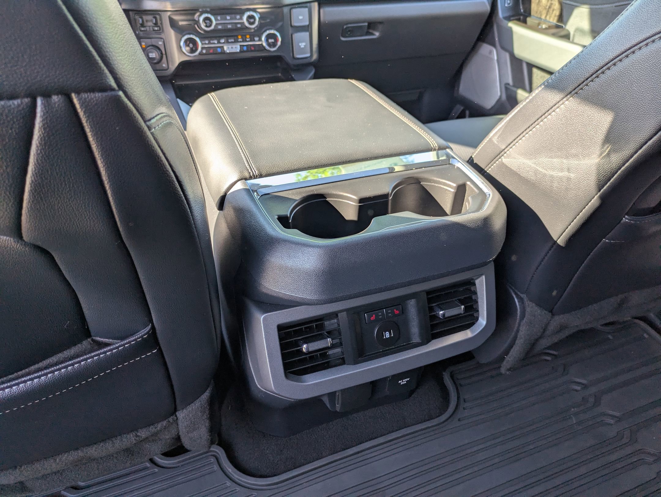 Certified 2024 Ford F350 Lariat w/ Lariat Ultimate Package AWD/4WD image 34