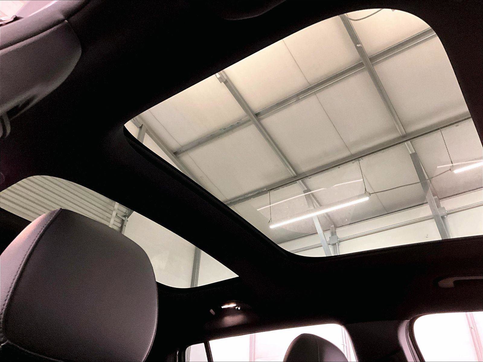 Used 2022 Mercedes-Benz EQB 300 4MATIC image 21