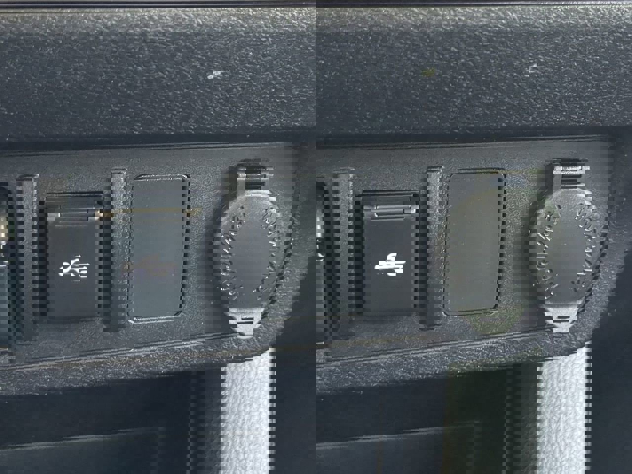 Used 2022 Toyota Tacoma SR5 w/ Technology Package RWD image 19