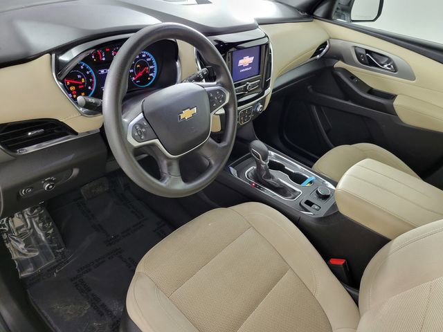Used 2023 Chevrolet Traverse LS FWD image 12
