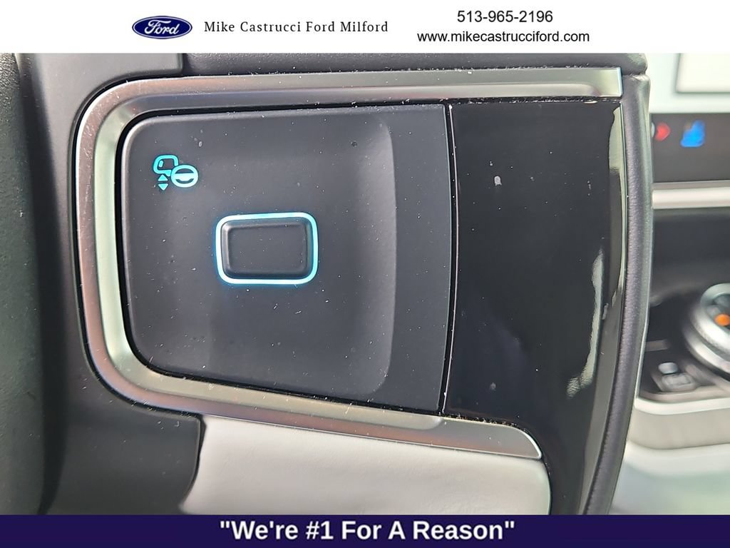 Certified 2025 Ford Expedition Platinum w/ Platinum Ultimate Package AWD/4WD image 15