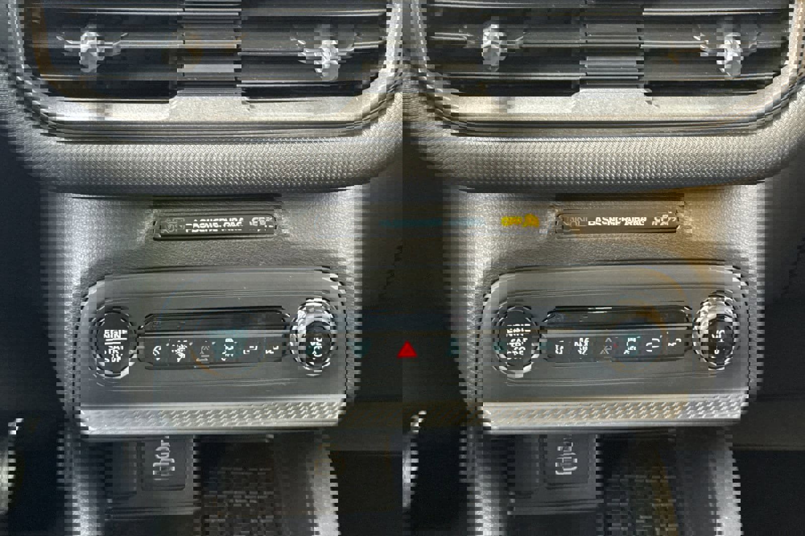 Certified 2025 Ford Bronco Sport Heritage w/ Convenience Package image 21