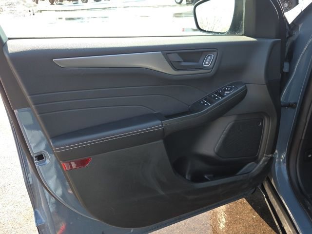 Certified 2025 Ford Escape Active image 25