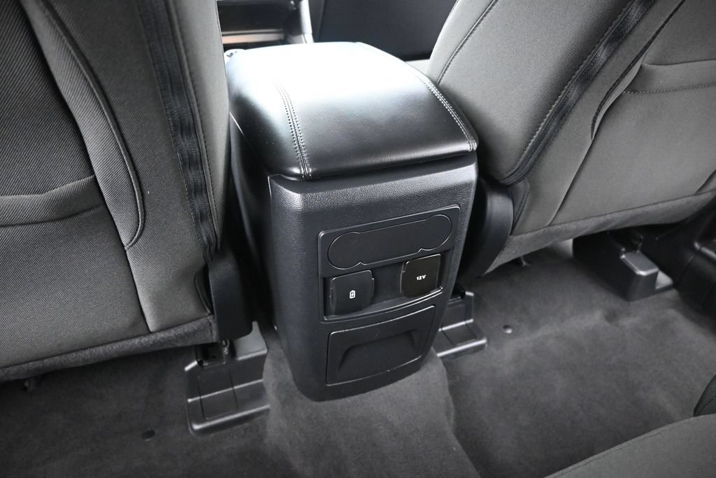Certified 2022 Ford Explorer XLT RWD image 22