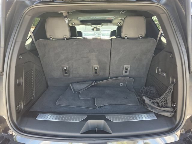 Used 2023 Chevrolet Tahoe Z71 w/ Off-Road Capability Package AWD/4WD image 17