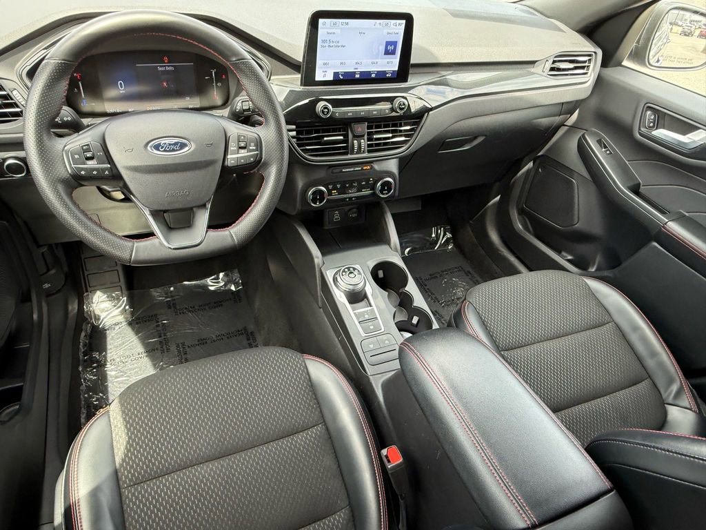 Certified 2025 Ford Escape ST-Line image 14