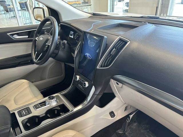 Certified 2022 Ford Edge Titanium w/ Equipment Group 301A image 29