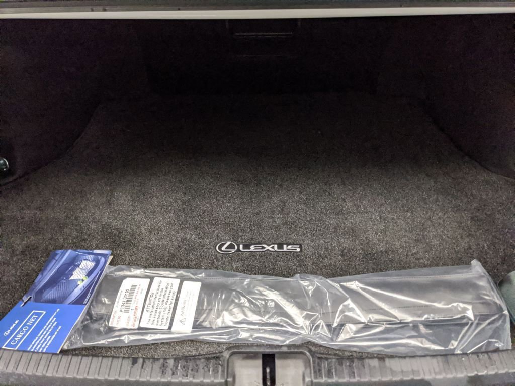 Used 2024 Lexus ES 350 Luxury w/ Accessory Package (Z1) image 17