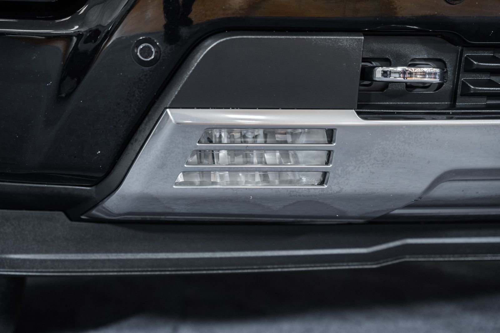 Used 2023 Chevrolet Silverado 1500 High Country w/ High Country Premium Package image 11