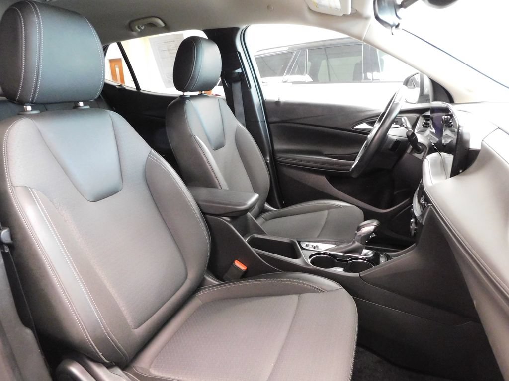 Used 2025 Buick Encore GX Preferred FWD image 50