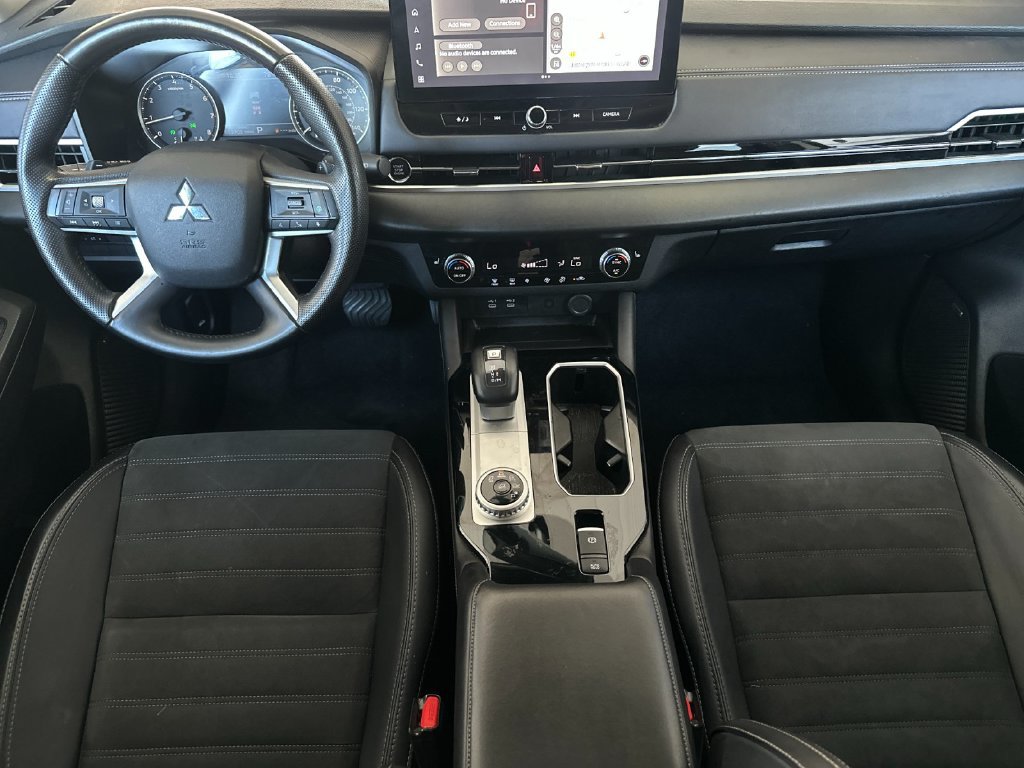 Used 2025 Mitsubishi Outlander SE FWD image 12
