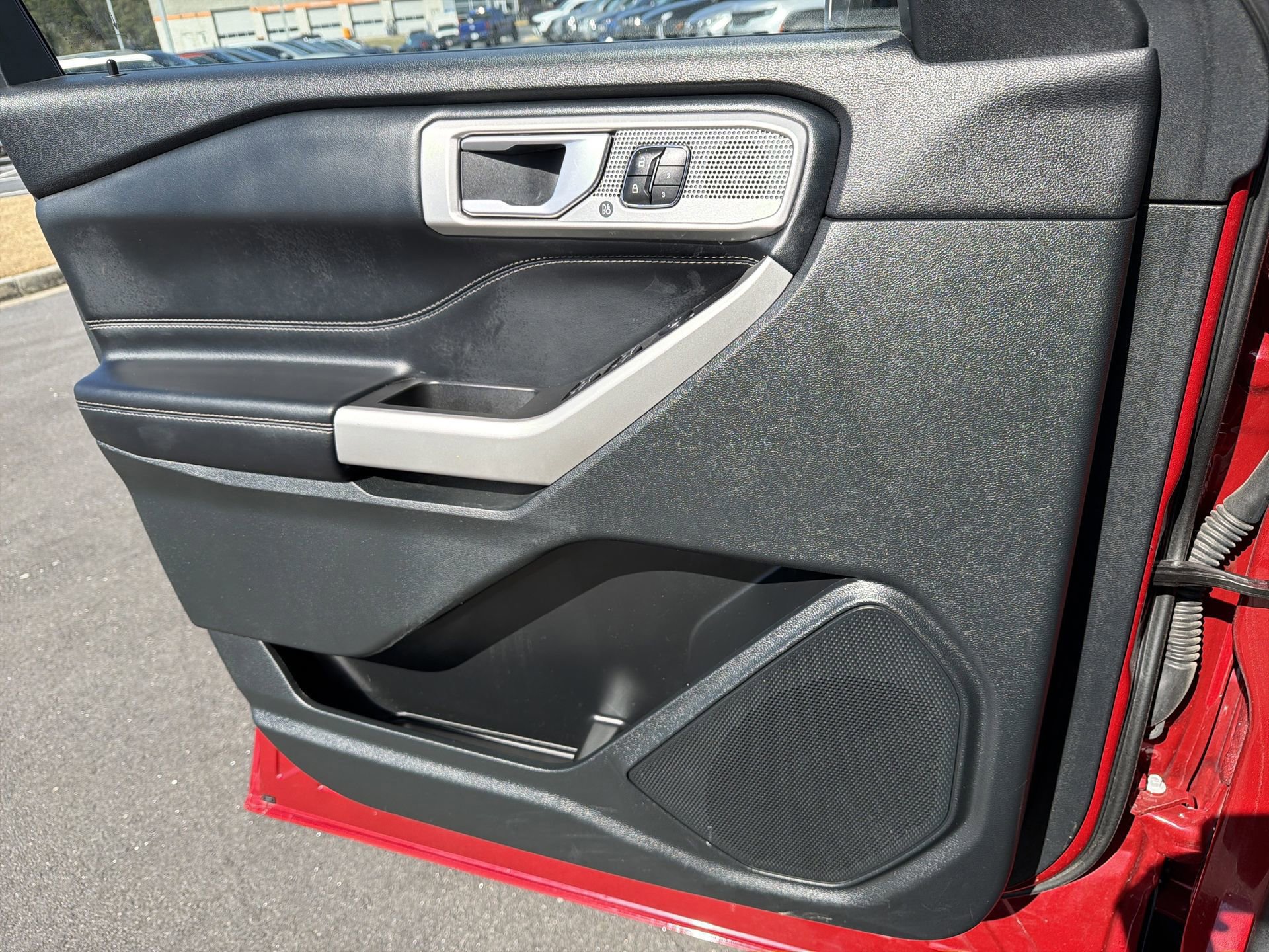 Certified 2023 Ford Explorer Limited w/ Equipment Group 301A image 20