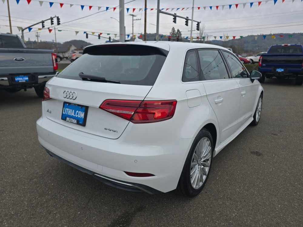 Used 2017 Audi A3 e-tron Premium Plus w/ Technology Package image 6