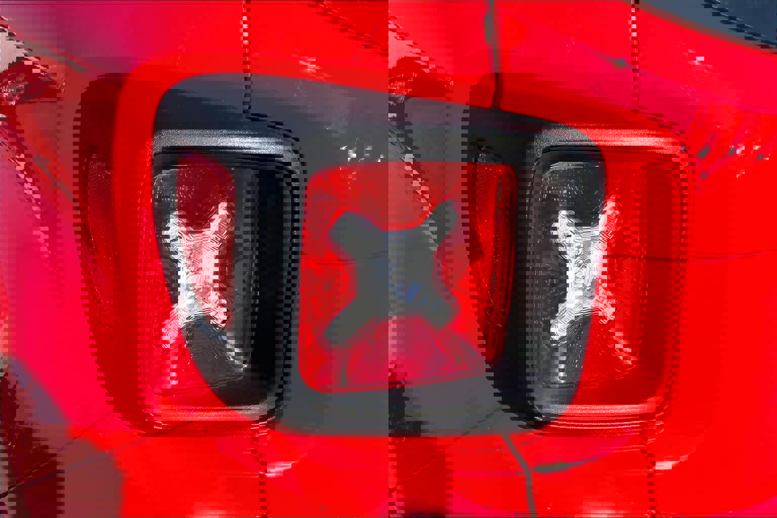 Used 2019 Jeep Renegade Sport image 28