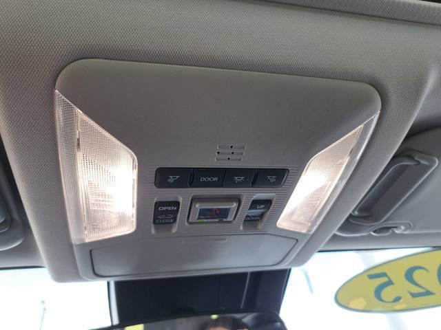 Used 2025 Toyota RAV4 XLE w/ Convenience Package AWD/4WD image 16