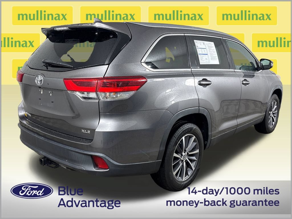 Used 2019 Toyota Highlander XLE FWD image 4