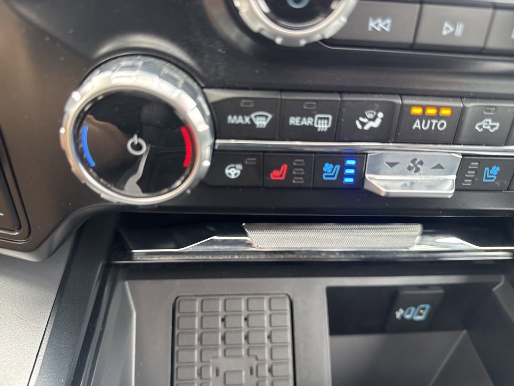 Certified 2025 Ford F350 Lariat w/ Lariat Ultimate Package AWD/4WD image 23