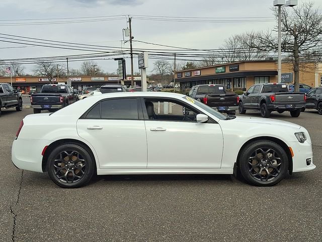 Used 2023 Chrysler 300 Touring L w/ Comfort Group AWD/4WD image 7