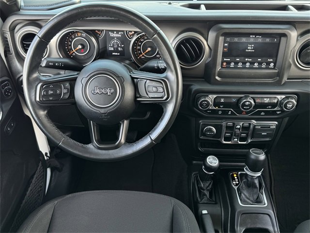 Used 2022 Jeep Gladiator Willys image 11