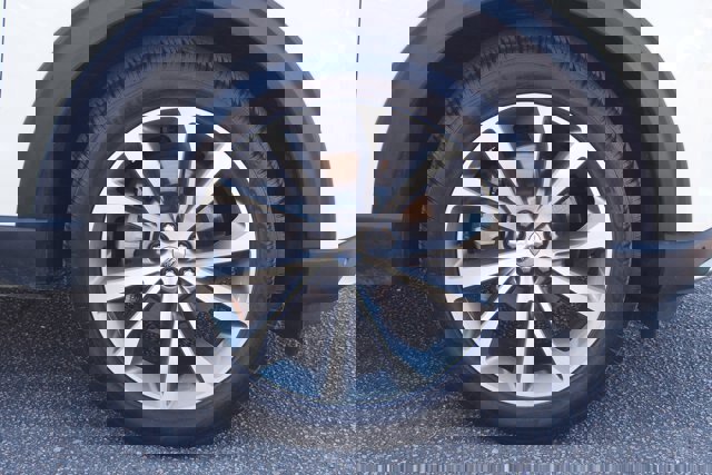 Certified 2025 Ford Explorer Platinum w/ Ultimate Package image 9